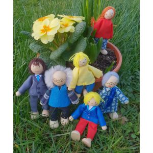 Family of 6 Wooden Dolls
